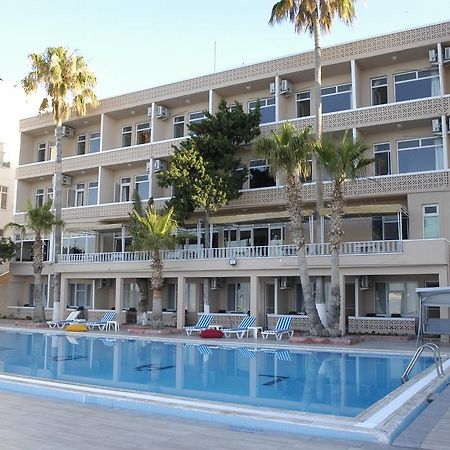Lades Hotel Силифке Екстериор снимка
