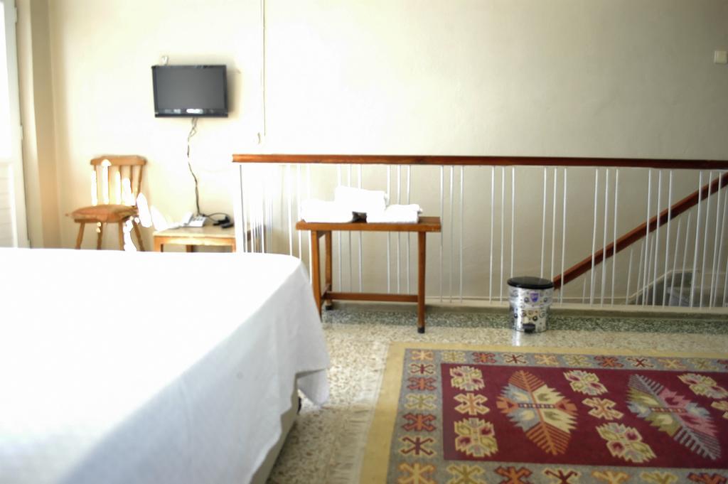 Lades Hotel Силифке Екстериор снимка
