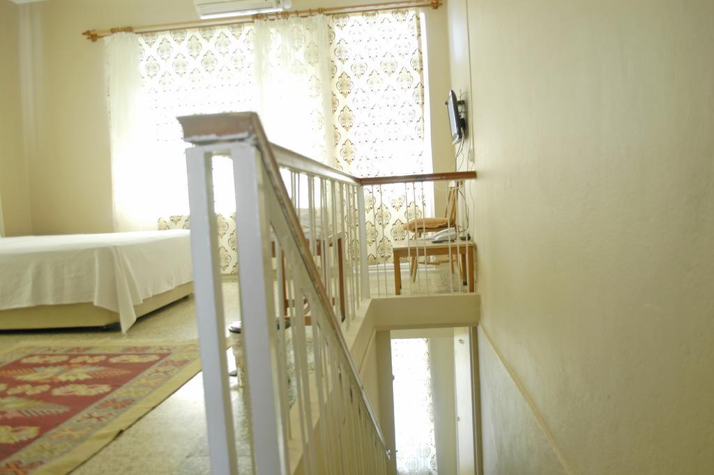 Lades Hotel Силифке Стая снимка