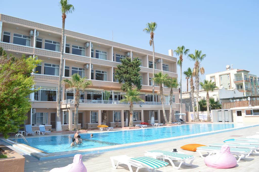 Lades Hotel Силифке Екстериор снимка